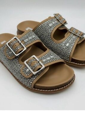 Steve Madden brand New Rhinestone Double-Buckle Sandals in Silver and Tan size 9